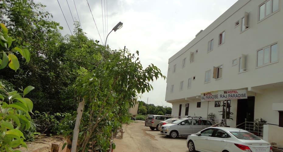Hotel Raj Paradise, Agra 2